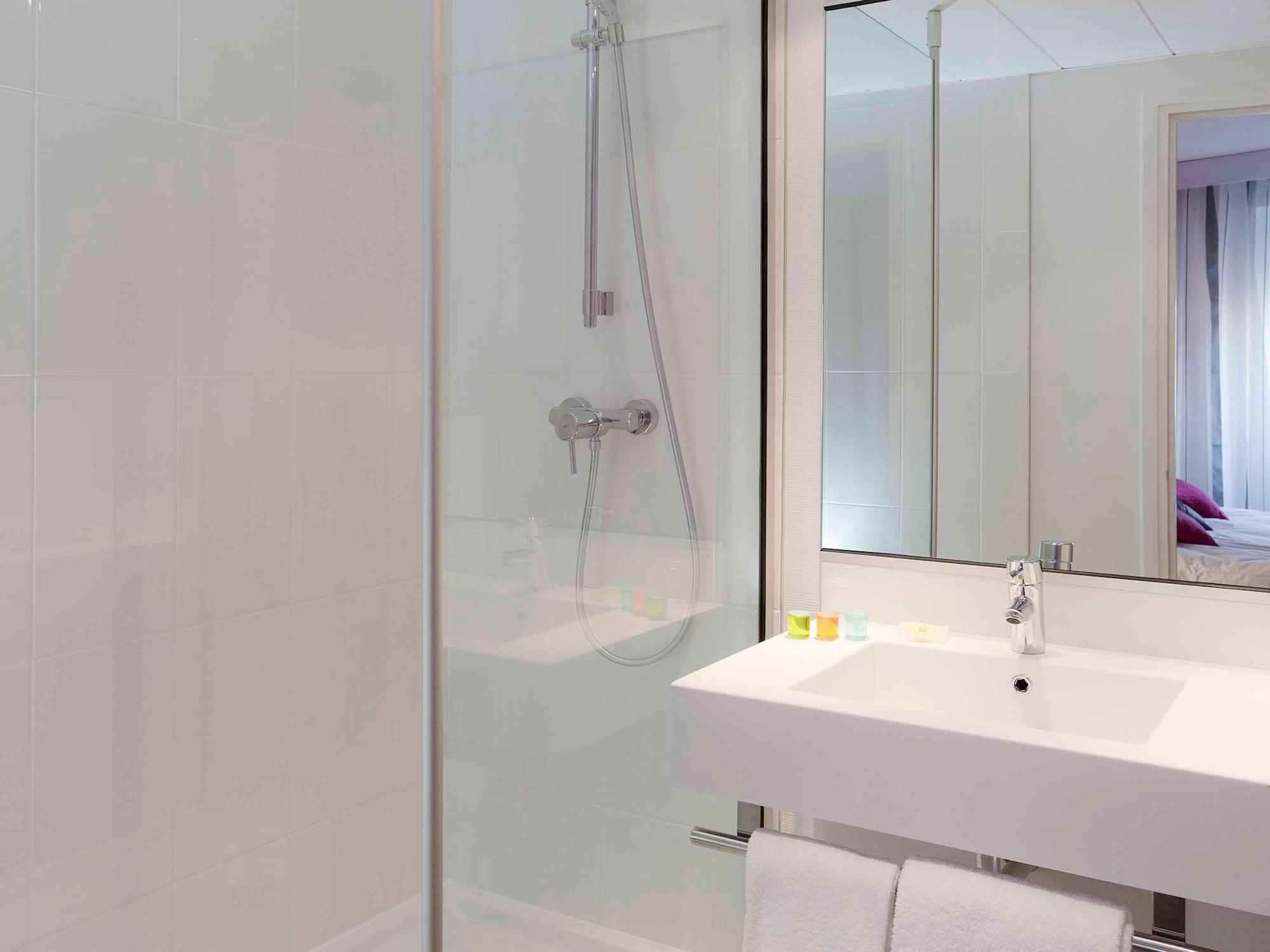 Готель Ibis Styles Grenoble Centre Gare Екстер'єр фото