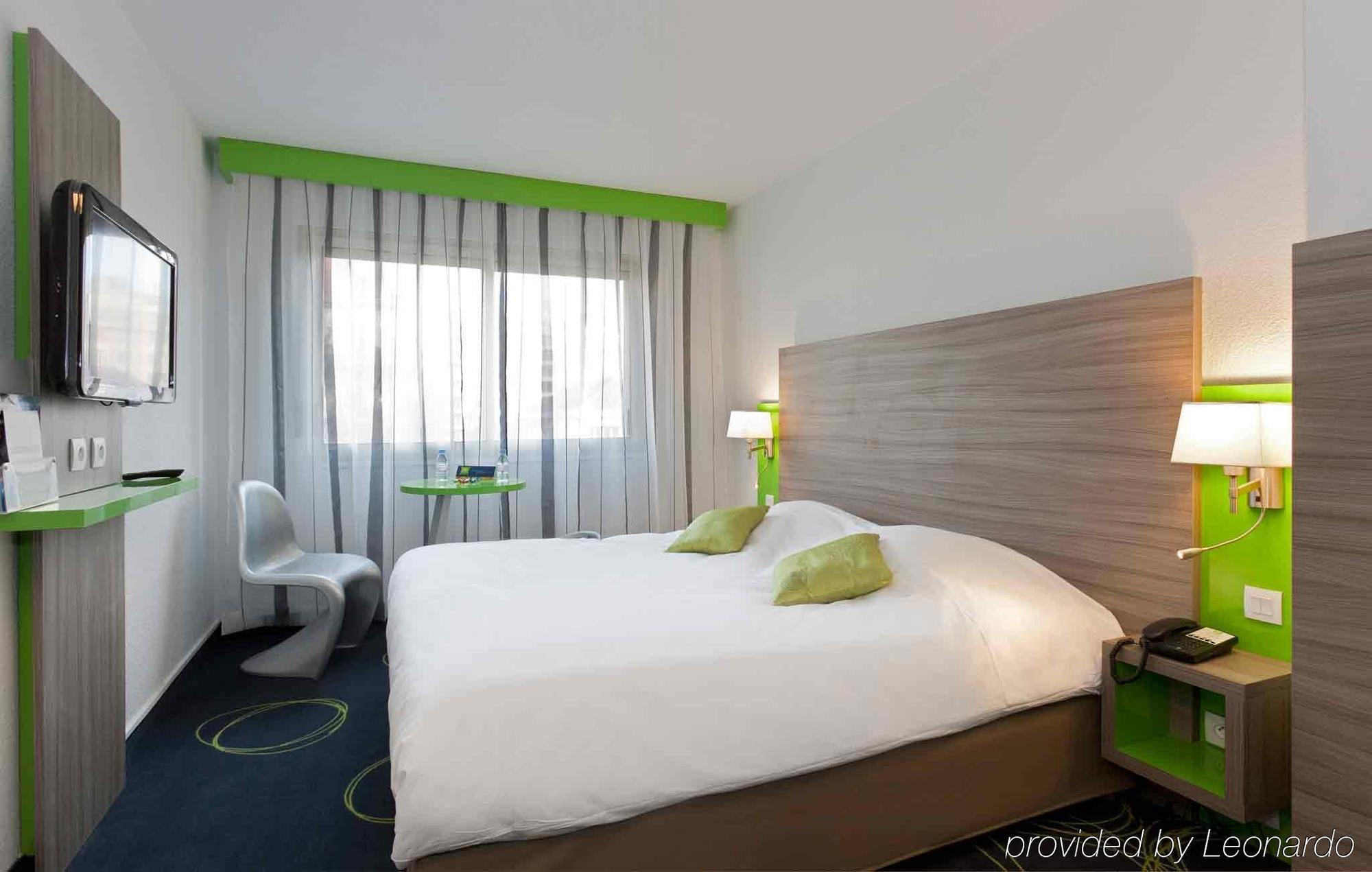Готель Ibis Styles Grenoble Centre Gare Екстер'єр фото